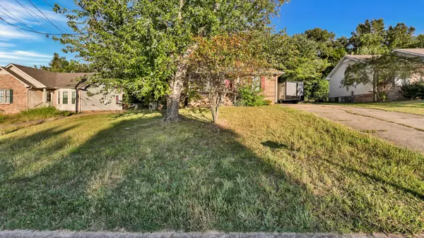282 Moncrest Dr, Clarksville, TN 37042