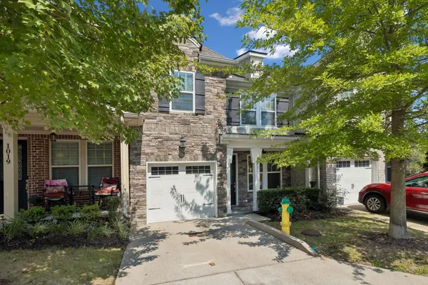 1021 Livingstone Ln, Mount Juliet, TN 37122