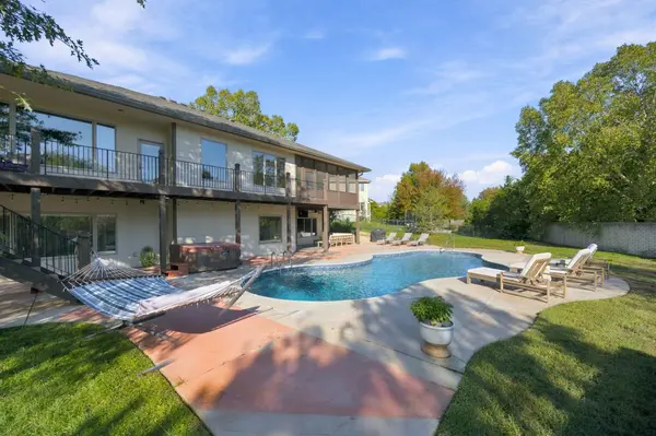8421 W Meadow Park, Wichita, KS 67205