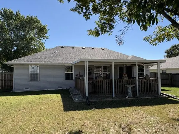 333 W Cline ST, Aurora, MO 65605