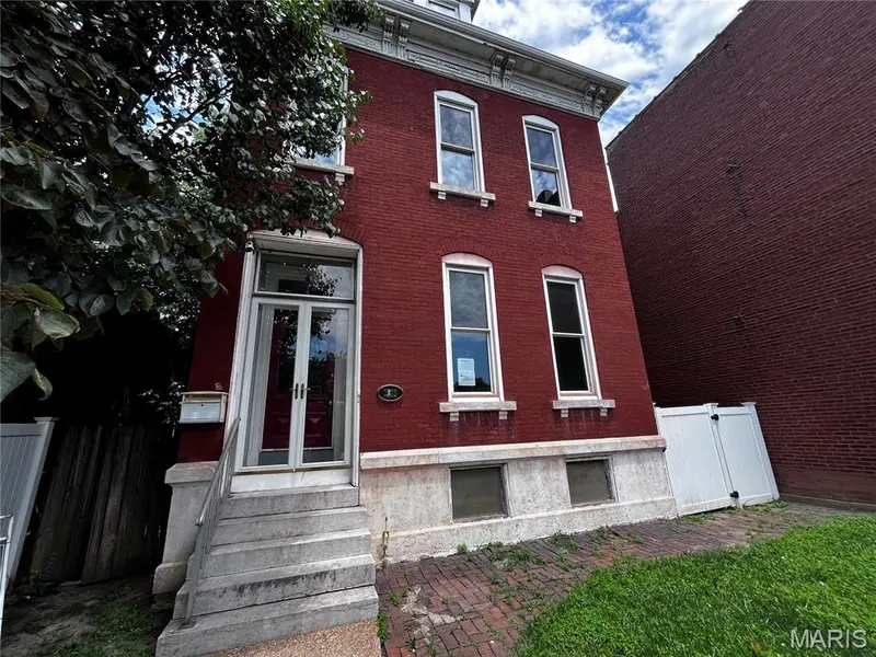 2813 Meramec ST, St Louis, MO 63118