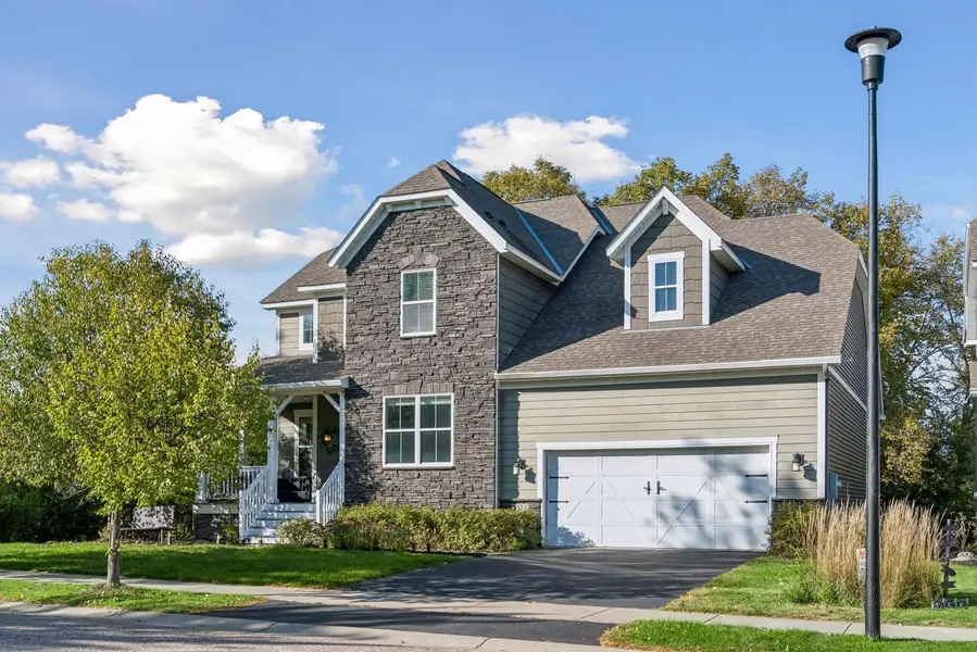 1078 Rosemary CIR, Chaska, MN 55318