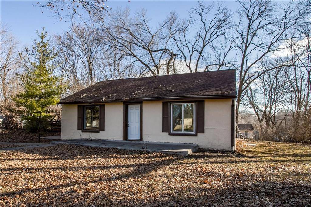 9043 Walnut ST, Kansas City, MO 64114