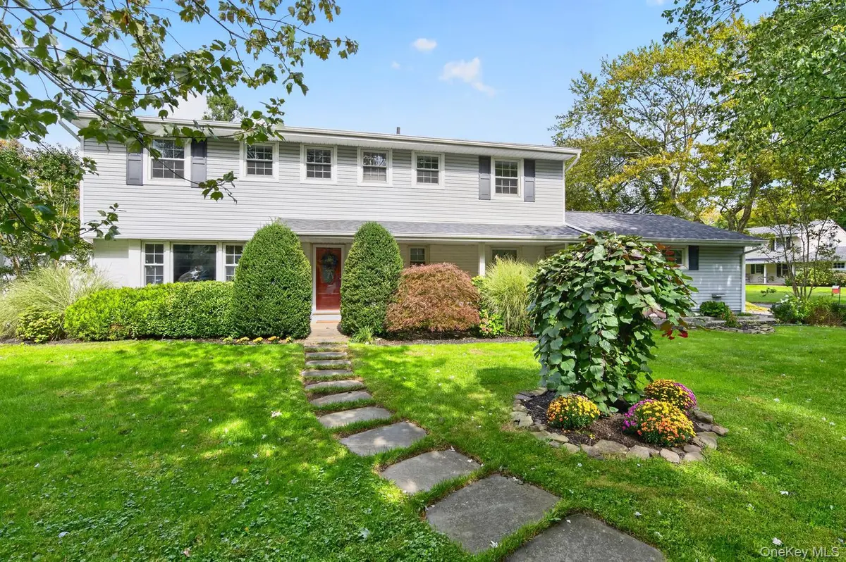 39 Drohan ST, Huntington, NY 11743