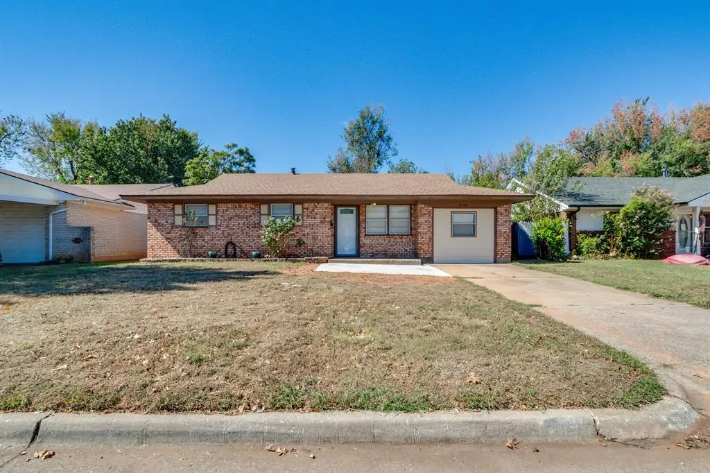 2105 Candy LN, Del City, OK 73115