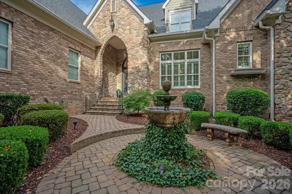 1617 Lookout CIR, Waxhaw, NC 28173