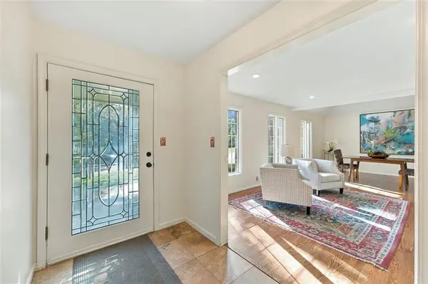 7816 W 100th PL, Overland Park, KS 66212