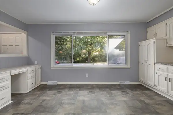 13248 Manchester AVE, Grandview, MO 64030