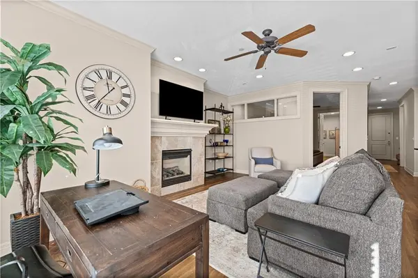 10531 Mission RD #206, Leawood, KS 66206