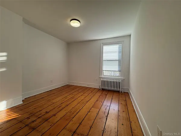 5 N Elm ST #B, Beacon, NY 12508
