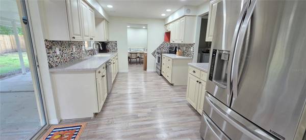 150 SUNCREST DR, Safety Harbor, FL 34695