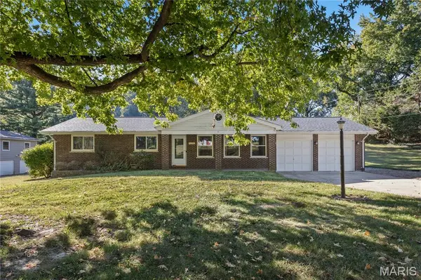 11201 Jerries LN, Unincorporated, MO 63136