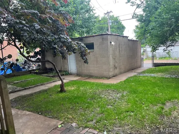 2813 Meramec ST, St Louis, MO 63118