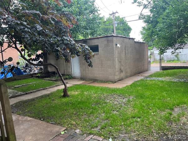 2813 Meramec ST, St Louis, MO 63118