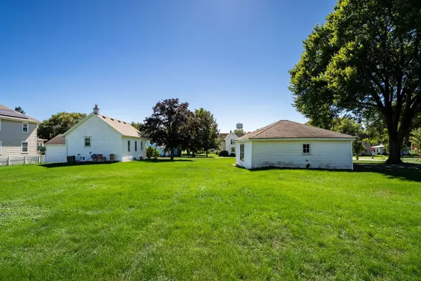 406 E Cherry ST, Chatsworth, IL 60921