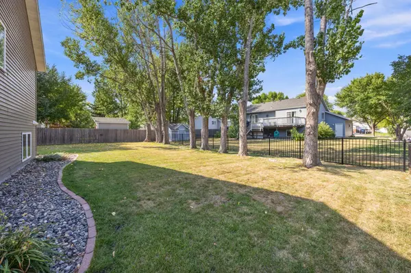 2617 38 1/2 AVE S, Fargo, ND 58104