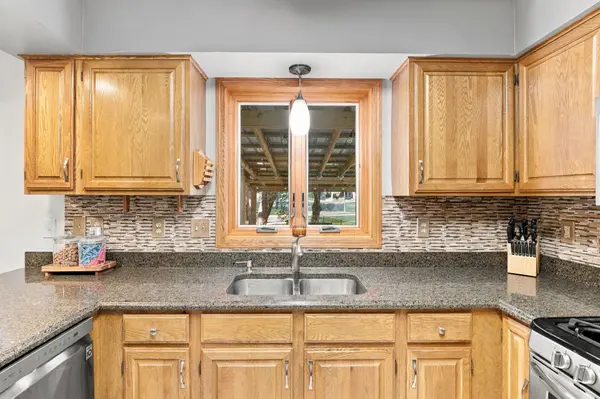 9078 Sierra RD, Woodbury, MN 55125