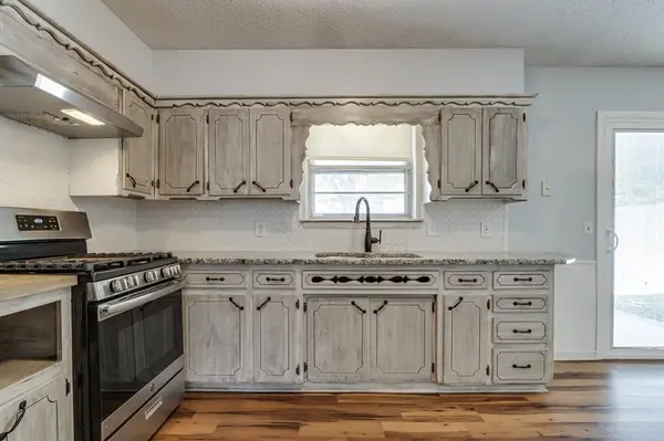 2105 Candy LN, Del City, OK 73115