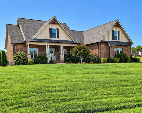 639 Blue Water Dr, Cookeville, TN 38506