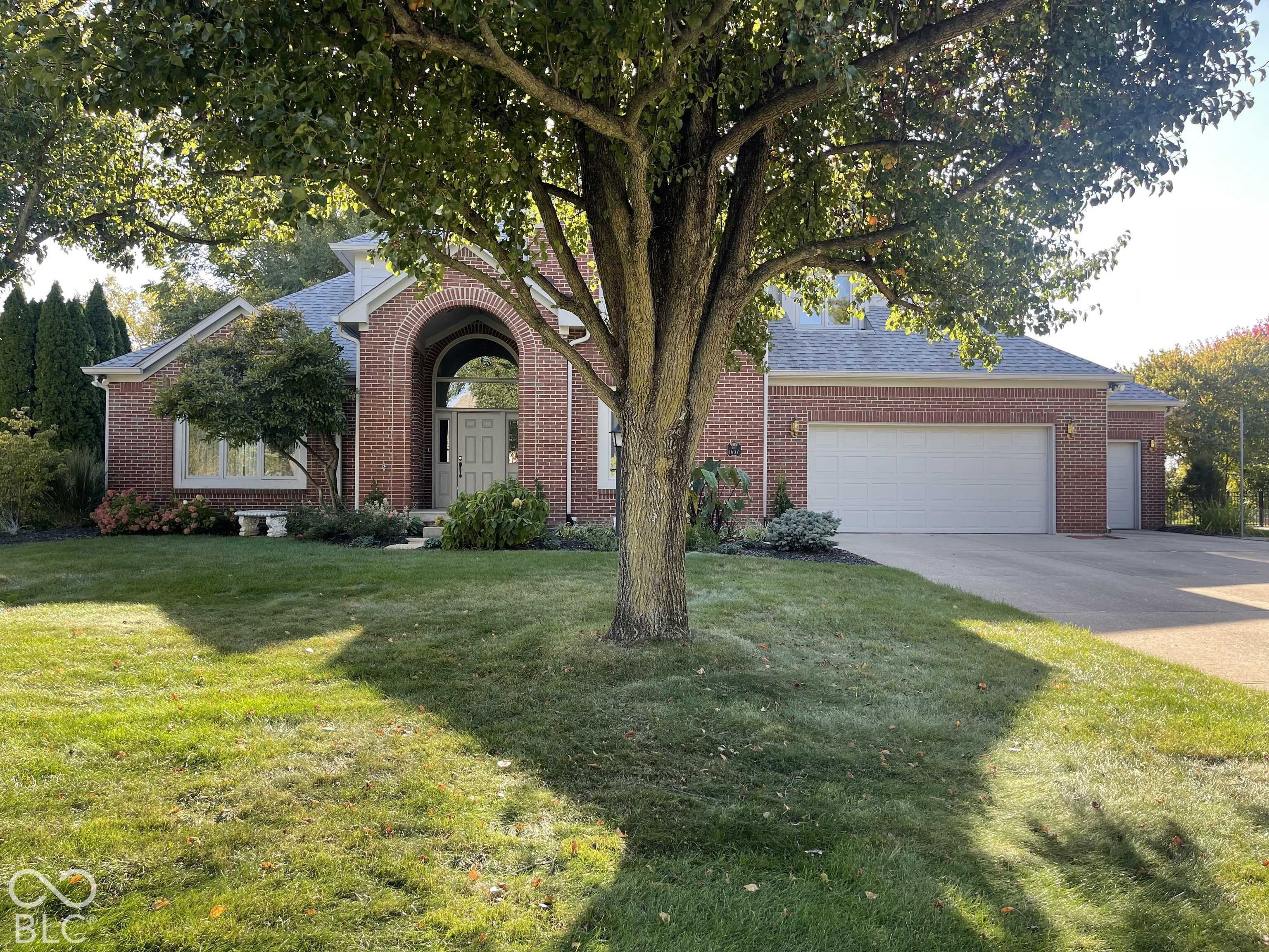 1607 Corniche DR, Zionsville, IN 46077