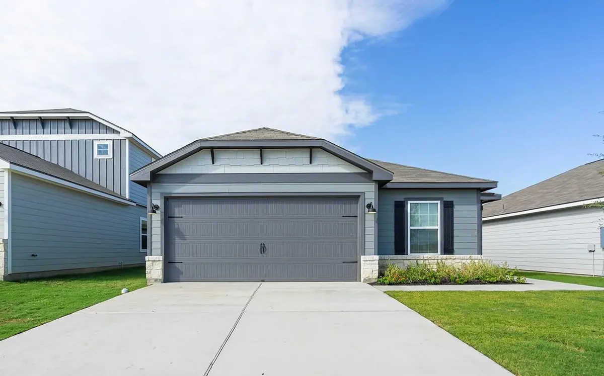 237 W Luna Blue LN, Jarrell, TX 76537