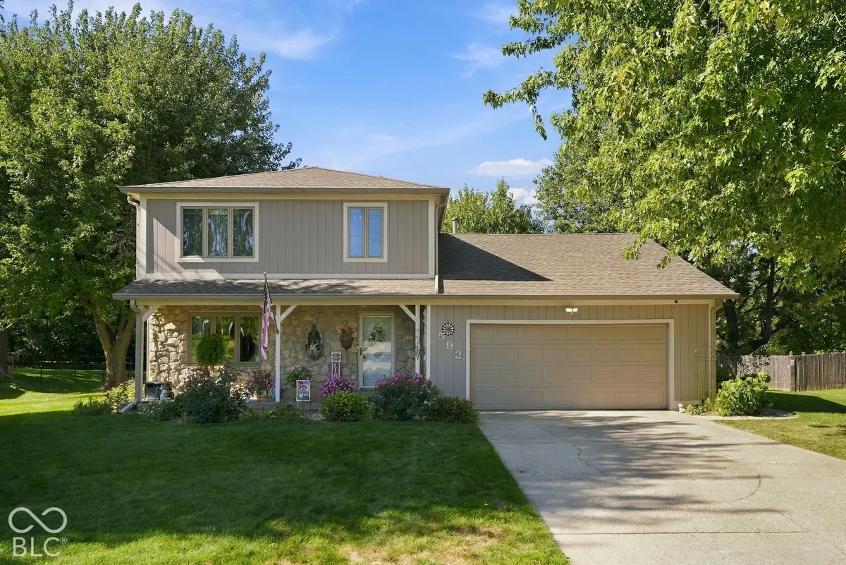 592 Echo Bend BLVD, Greenwood, IN 46142