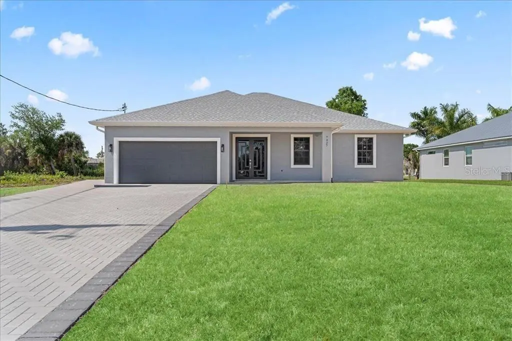 7427 SEA MIST DR, Port Charlotte, FL 33981
