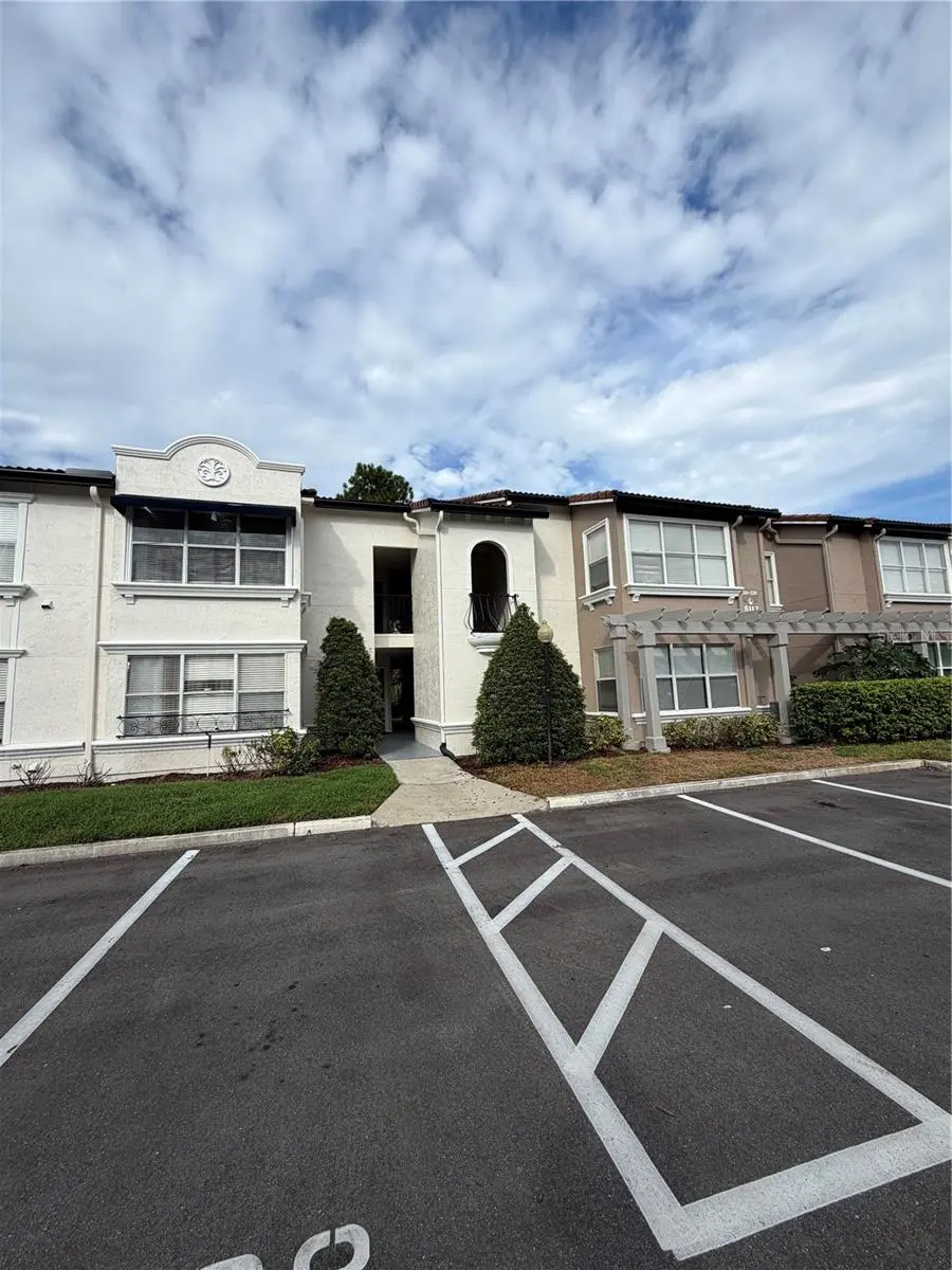 5112 CONROY RD #13, Orlando, FL 32811