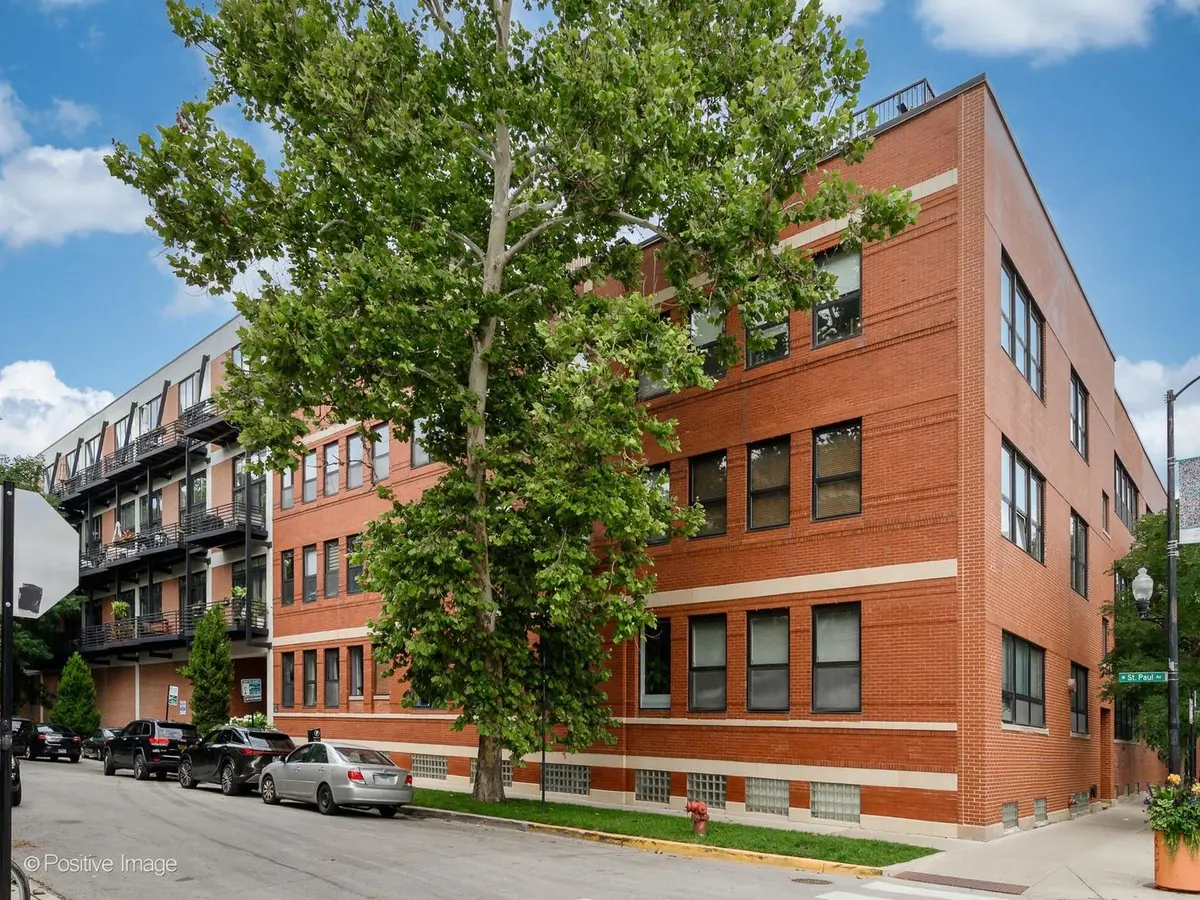 2012 W Saint Paul AVE #207, Chicago, IL 60647