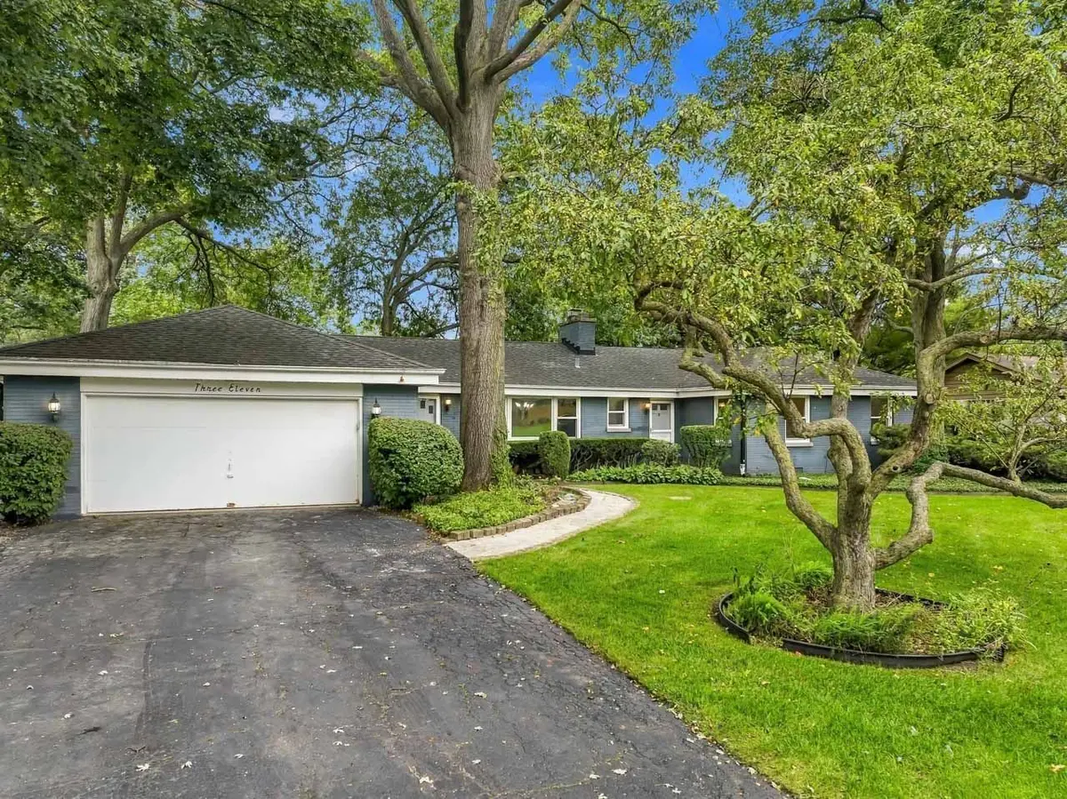 311 N Mac Arthur BLVD, Mount Prospect, IL 60056