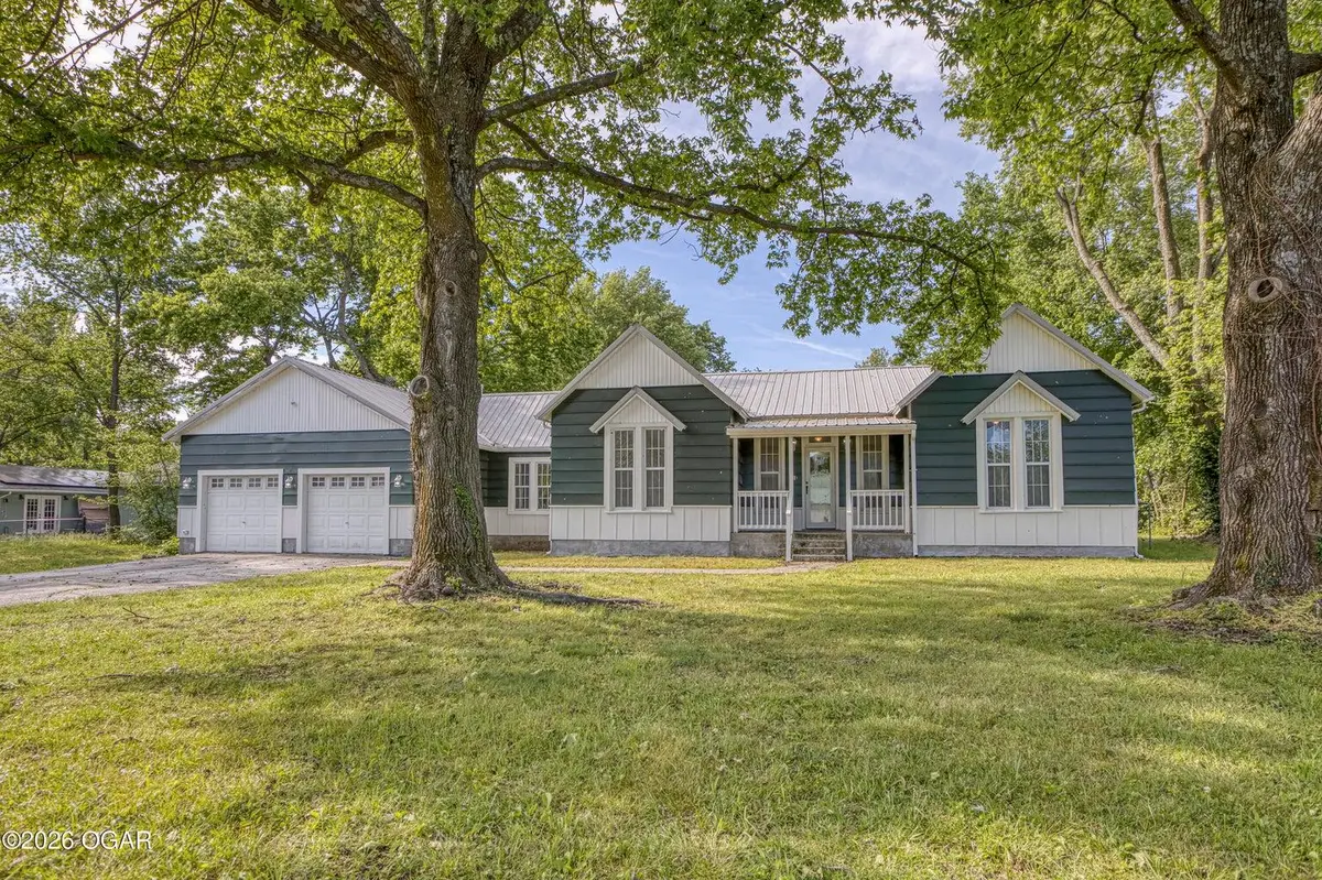 302 E Market ST, Diamond, MO 64840