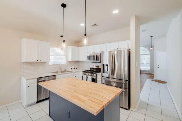 3704 Kissman DR, Austin, TX 78728