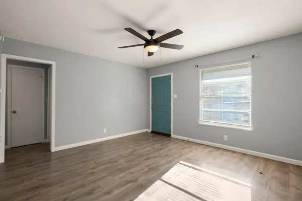 838 N Meadows DR, Austin, TX 78758