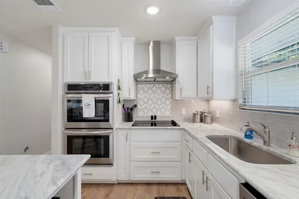 2205 Murray Ave, Rockdale, TX 76567