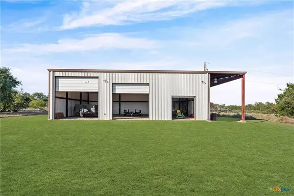 9011 Brewer LN, Salado, TX 76571