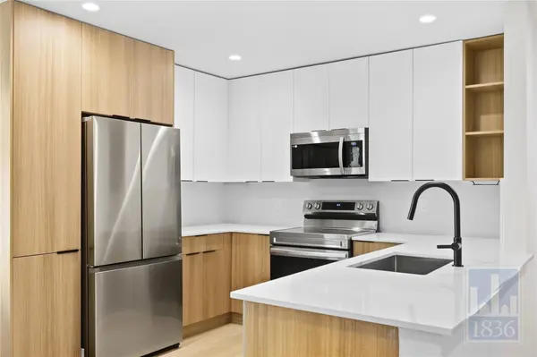 5304 Saint Georges GRN #B, Austin, TX 78745