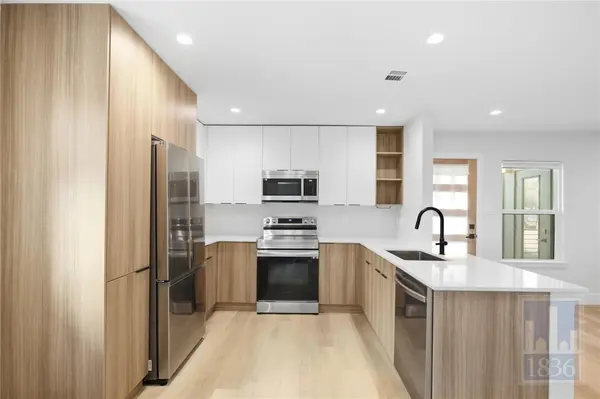 5304 Saint Georges GRN #B, Austin, TX 78745