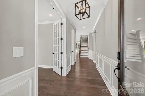 10537 Black Locust LN, Charlotte, NC 28215