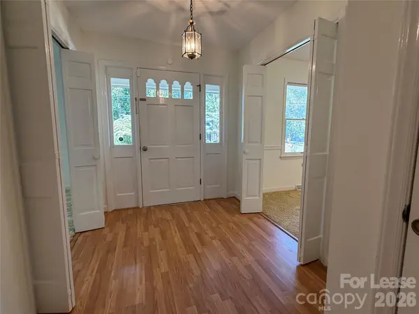 8806 Crestwood DR, Mount Pleasant, NC 28124