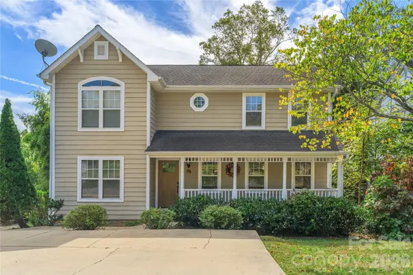 17 Sheridan RD, Asheville, NC 28803
