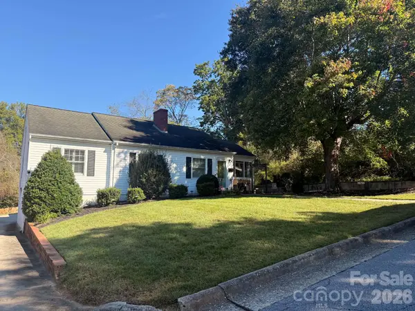1008 Grove AVE SW, Lenoir, NC 28645