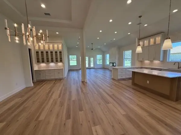 604 Hi Circle South, Horseshoe Bay, TX 78657