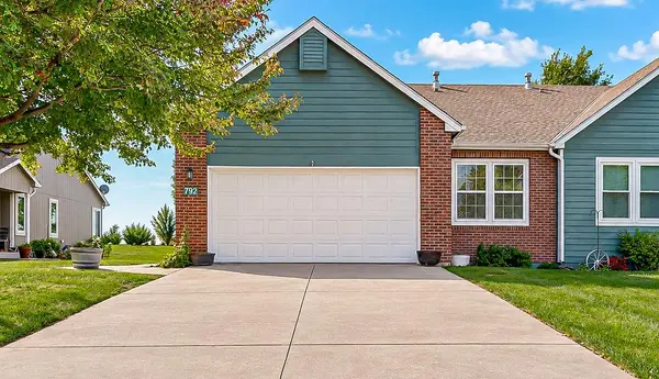 792 S Poplar ST, Gardner, KS 66030