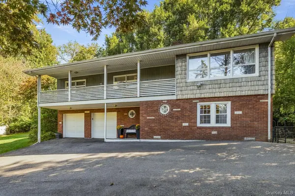 33 Virginia LN, Thornwood, NY 10594