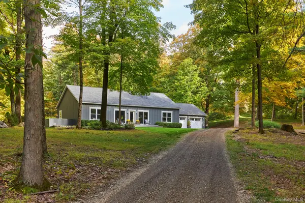 10 Old Primrose Hill, Rhinebeck, NY 12572