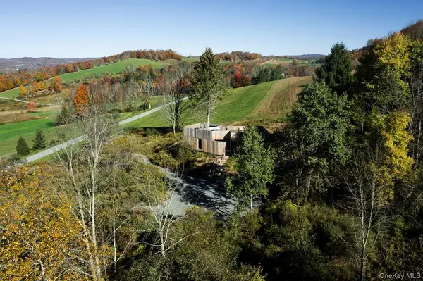 102 Radio Tower RD, Callicoon, NY 12723