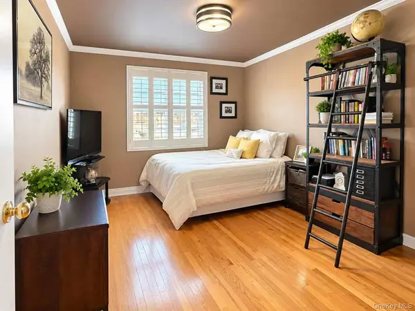 10310 Rockaway Beach BLVD #3C, Rockaway Park, NY 11694