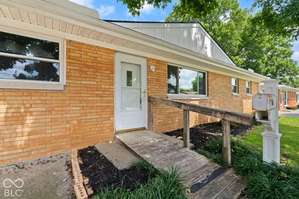 409 Wedgewood DR, New Albany, IN 47150