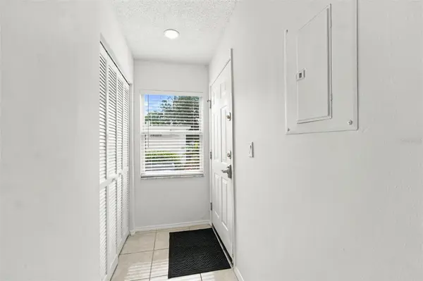 431 CERROMAR LN #347, Venice, FL 34293