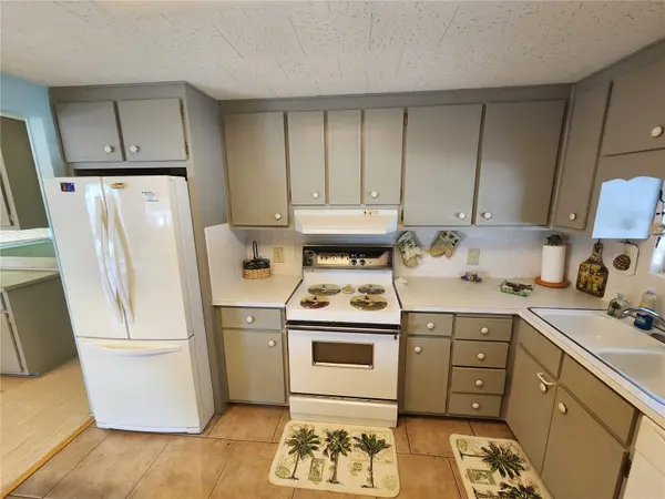 5317 CHATEAU LN, Bradenton, FL 34207
